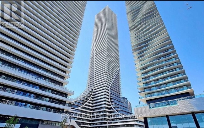 30 Shore Breeze Dr in Toronto, ON - Building Photo - Building Photo