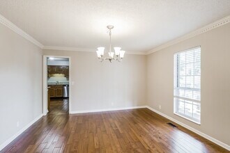 3933 Hillshire Dr in Nashville, TN - Building Photo - Building Photo