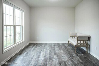 110 Belden Trl in Louisville, KY - Building Photo - Building Photo