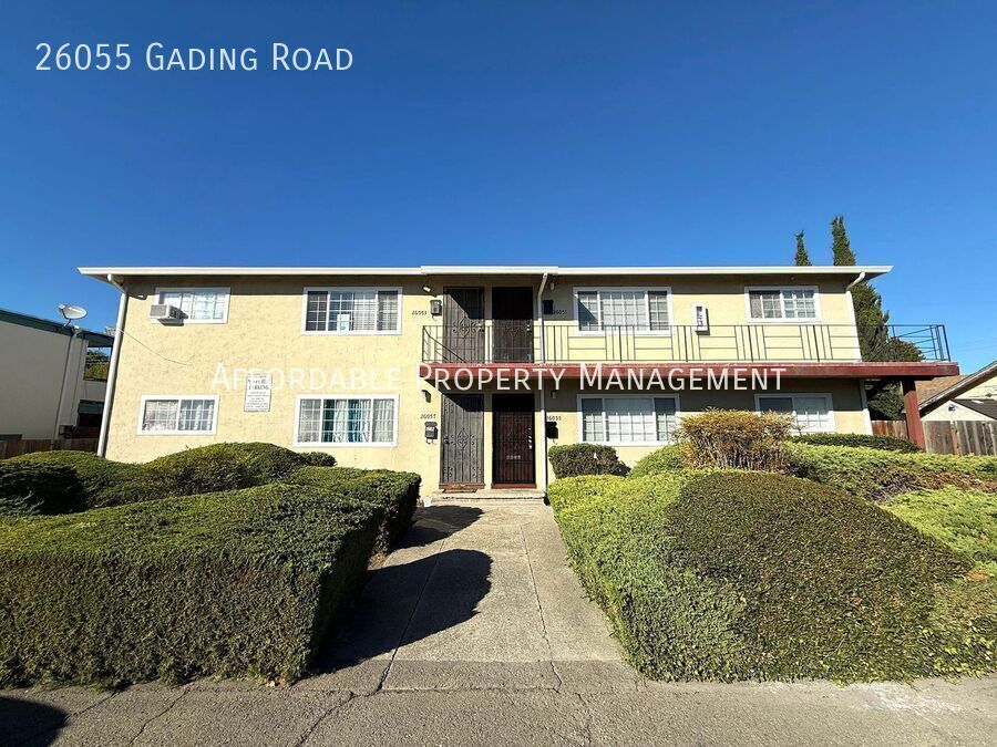 26055 Gading Rd in Hayward, CA - Building Photo
