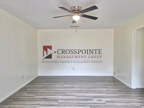 113-115 Queens Ct in Longview, TX - Building Photo - Building Photo