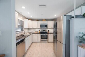 110 61st St W in Bradenton, FL - Building Photo - Building Photo