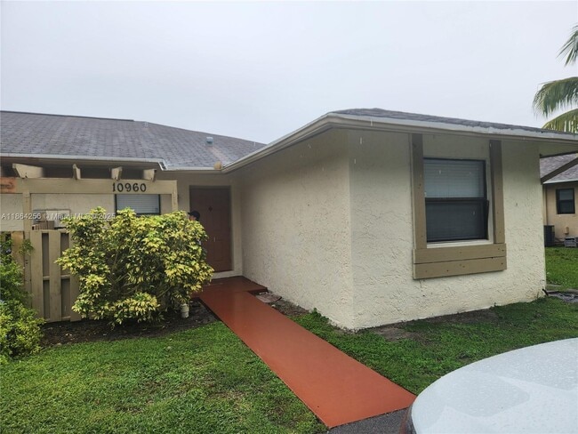 10960 NW 29th Ct in Sunrise, FL - Building Photo - Building Photo