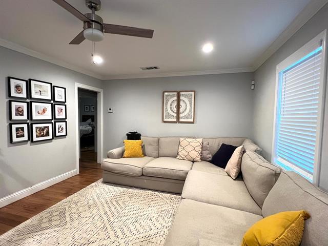 3934 Hawick Ln in Dallas, TX - Building Photo - Building Photo