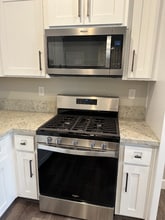 3040 Vaughn Wy, Unit 2 in Roseville, CA - Foto de edificio - Building Photo