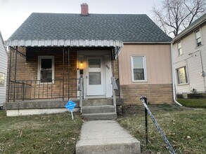 999 Fairwood Ave in Columbus, OH - Building Photo - Building Photo