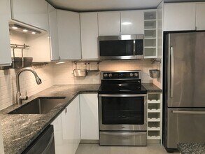 12 9th St in Medford, MA - Building Photo - Building Photo