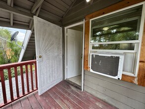 1947 N Wood Ln in Stockton, CA - Foto de edificio - Building Photo
