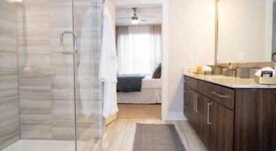 9821 N Lake Creek Pkwy-Unit -3106 in Austin, TX - Building Photo - Building Photo