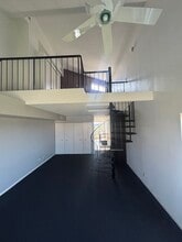 1900 Grove Ct in Cleveland, OH - Building Photo - Building Photo