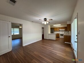 4704 Evergreen Ln in Victoria, TX - Building Photo - Building Photo