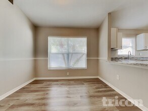 24839 Gun Smoke Dr in Land O Lakes, FL - Foto de edificio - Building Photo