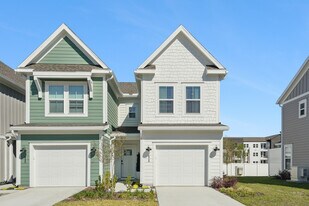 The Maggie Towns in Jacksonville, FL - Building Photo