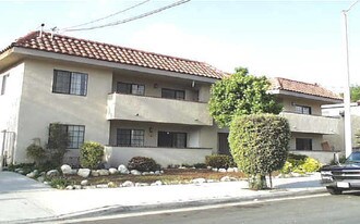 27538 Violin Canyon Rd in Castaic, CA - Building Photo