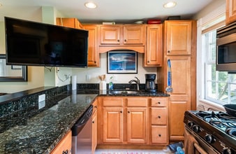 33 Pitt St, Unit 11 in Charleston, SC - Foto de edificio - Building Photo