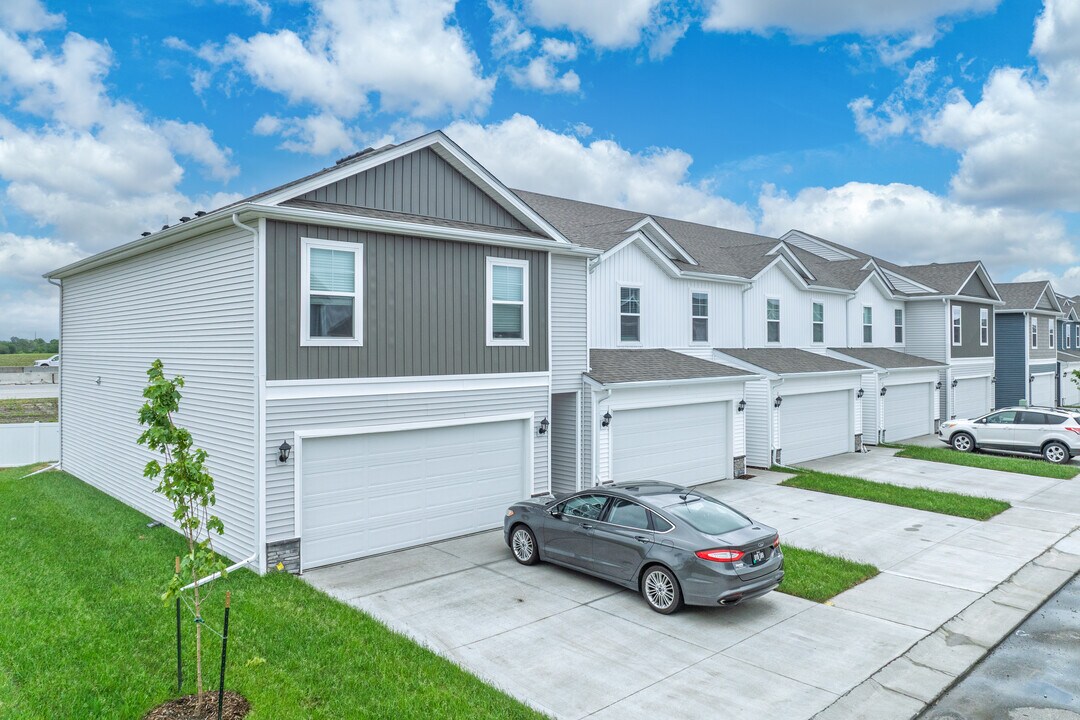 Brixin Townhomes at Kimberley Crossing in Ankeny, IA - Foto de edificio