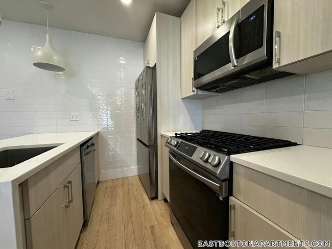 106 Bremen St