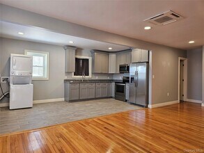 3 Shadylawn Pl in Montgomery, NY - Building Photo - Building Photo