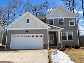 4246 Rolling Meadow Ln in Ypsilanti, MI - Building Photo - Building Photo