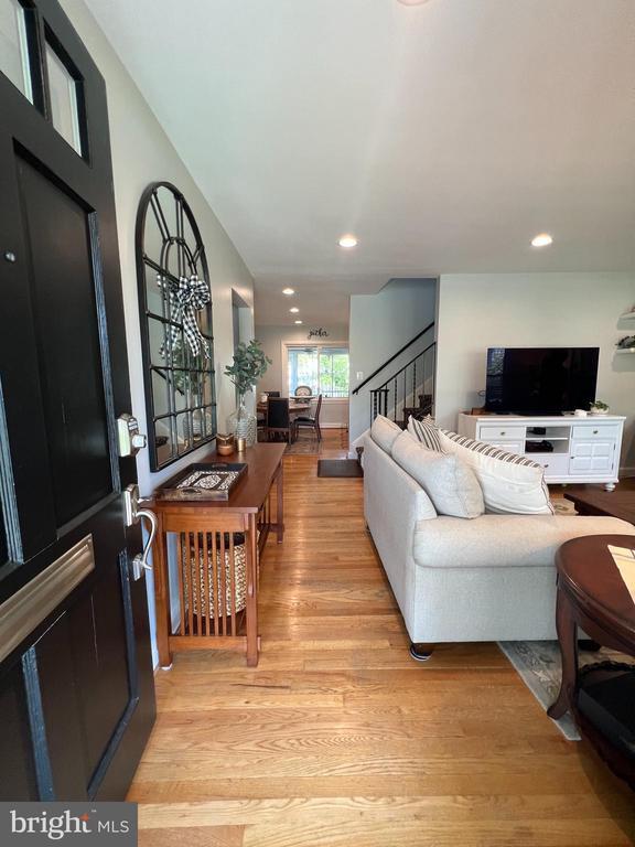 7113 Marlan Dr in Alexandria, VA - Building Photo - Building Photo