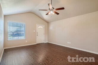 3105 Cardinal Dr in Ennis, TX - Building Photo - Building Photo