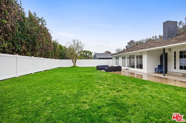 1410 Jonesboro Dr in Los Angeles, CA - Building Photo - Building Photo