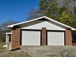 195 Ritchey Rd in Loudon, TN - Building Photo - Building Photo