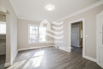 908 E McClure Ave in Peoria, IL - Building Photo - Building Photo