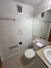 1280 Madison Ave in Burnaby, BC - Building Photo - Building Photo