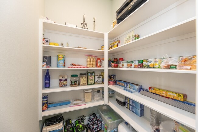 property at 9 Drywood Ln