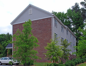 621 Chappell Dr in Raleigh, NC - Foto de edificio - Building Photo