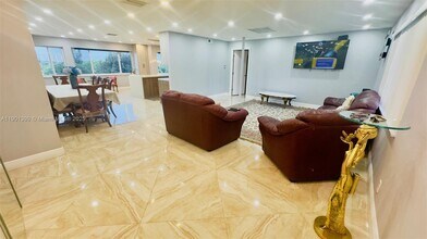 329 SE 3rd St, Unit 502S in Hallandale Beach, FL - Building Photo - Building Photo