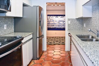 5510 N Ocean Dr in Riviera Beach, FL - Building Photo - Building Photo