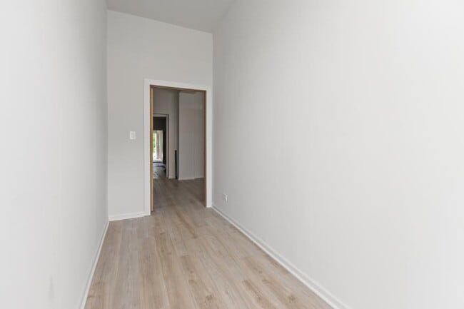property at 3121 N California Ave