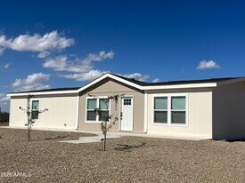22936 W Forest Pleasant Pl in Wittmann, AZ - Building Photo