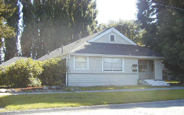 102 D St SW in Auburn, WA - Building Photo - Building Photo