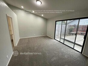 7205 Sutherland Way in Elk Grove, CA - Building Photo - Building Photo