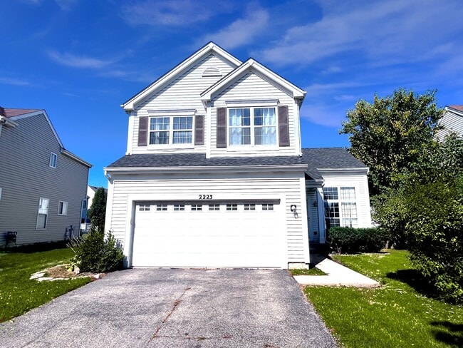 property at 2223 Periwinkle Ln