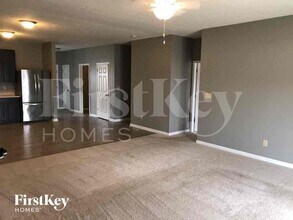 562 Farnham Dr in Westfield, IN - Building Photo - Building Photo