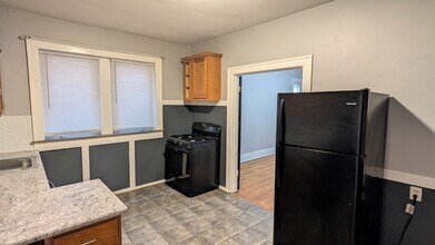 5042 Mardel Ave in St. Louis, MO - Foto de edificio - Building Photo