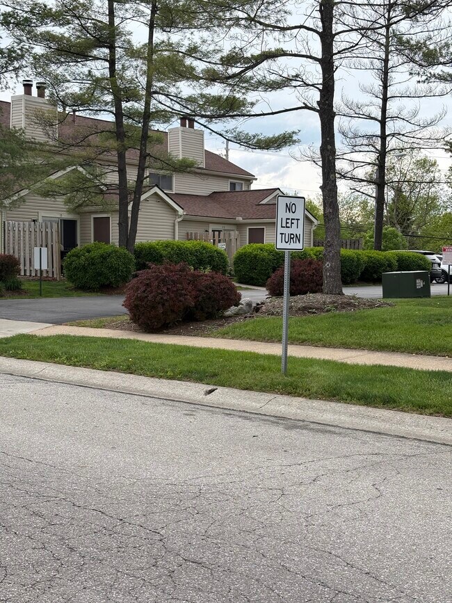 property at 23 Hedgerow Ln