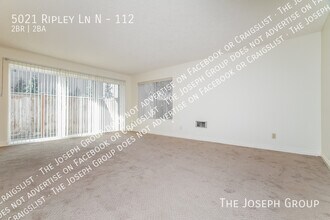 5021 Ripley Ln N in Renton, WA - Foto de edificio - Building Photo