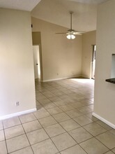 671 Cypress Lake Blvd-Unit -D21 in Pompano Beach, FL - Building Photo - Building Photo