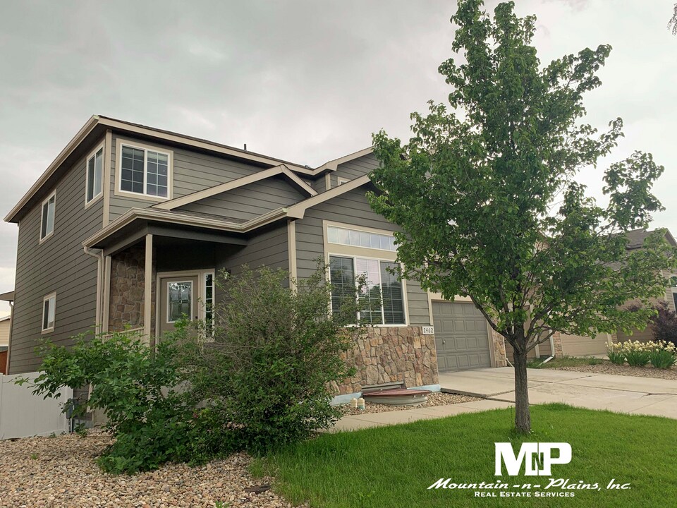 2462 Marshfield Ln in Fort Collins, CO - Building Photo