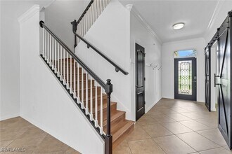 2362 Heydon Cir E in Naples, FL - Building Photo - Building Photo