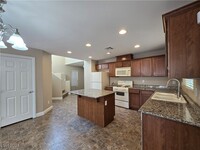 10232 Headrick Dr in Las Vegas, NV - Building Photo - Building Photo