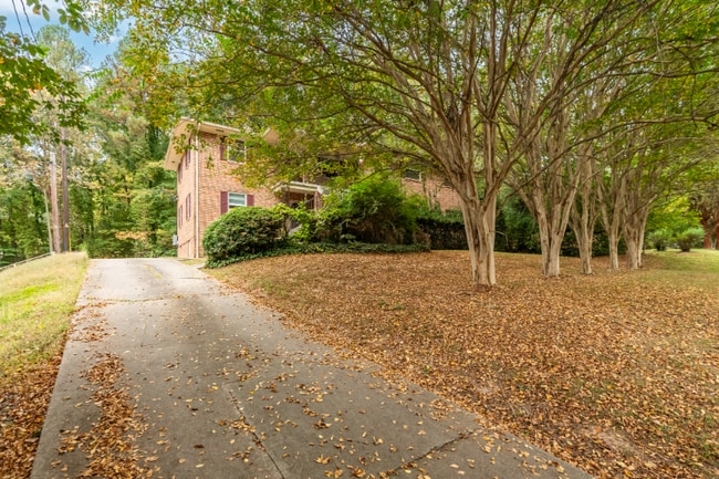 2211 Morehead Ave in Durham, NC - Building Photo - Building Photo