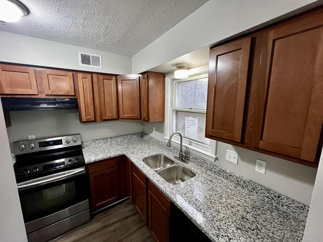 11409 Deham Dr in Louisville, KY - Building Photo - Building Photo