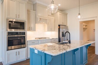 433 Long Pond Rd in Lake Park, GA - Building Photo - Building Photo