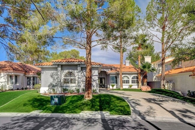 2132 Lookout Point Cir in Las Vegas, NV - Foto de edificio - Building Photo